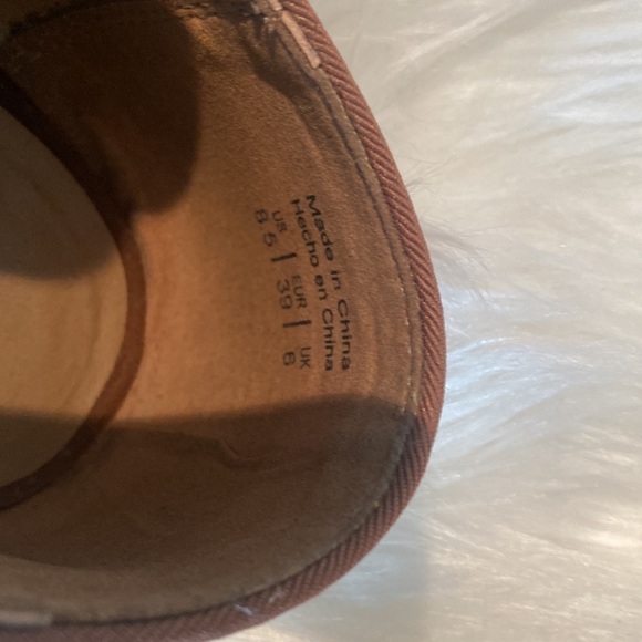 Call it spring Sz 8.5 suede lace up flat soft sole shoes - Picture 4 of 4